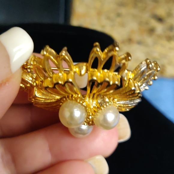 VTG Lisner gold and pearl brooch (#121) - Picture 4 of 5